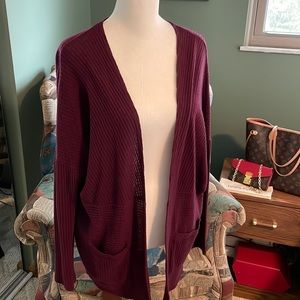 Burgundy open front cardigan.